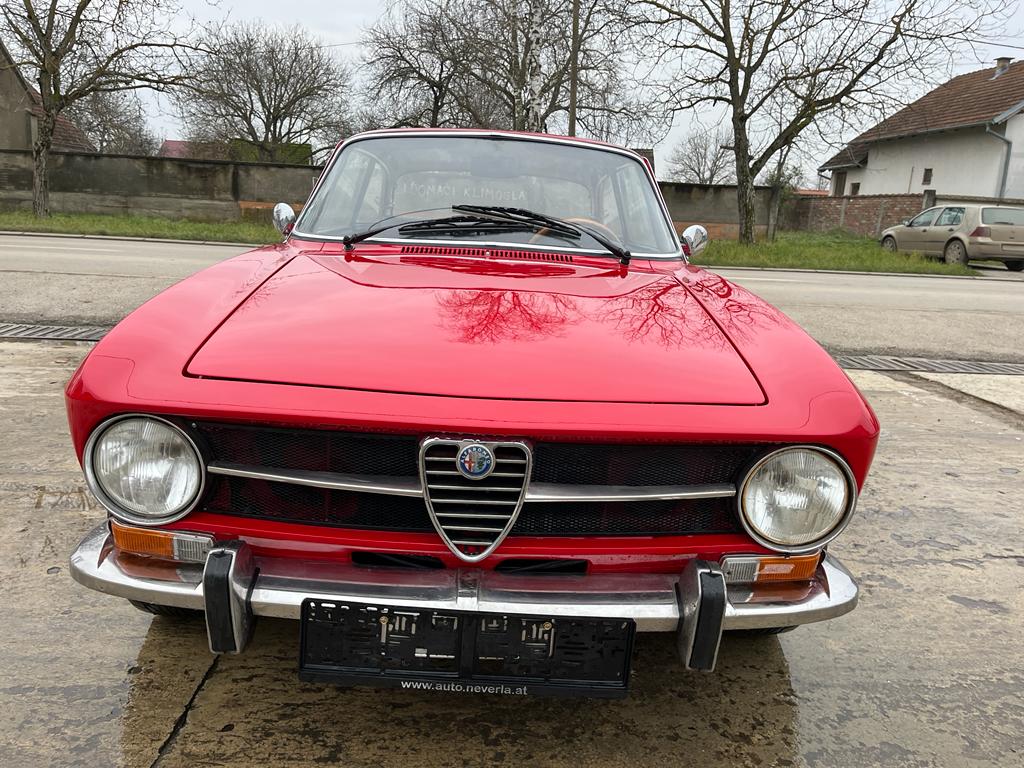 Alfa Romeo Bertone Coupe